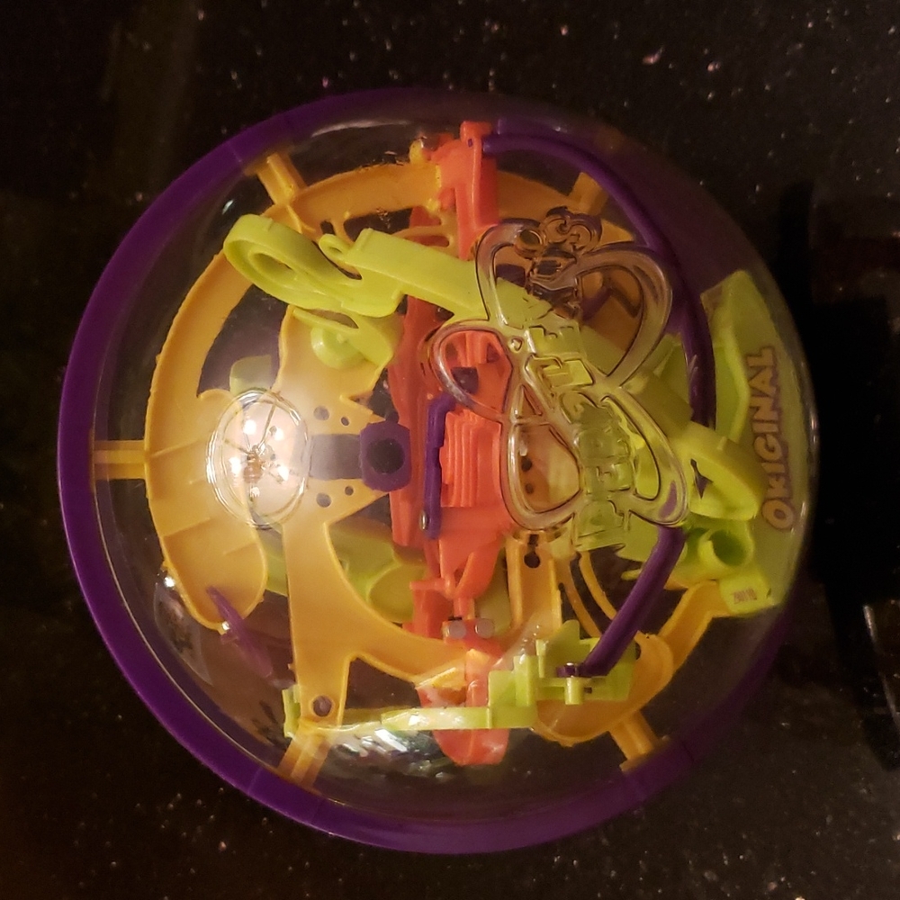 Perplexus labyrinth Epic 3D puzzle sphere